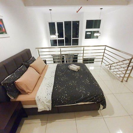 Yenni Duplex @ DeCentrum, Kajang Serdang  Bagian luar foto