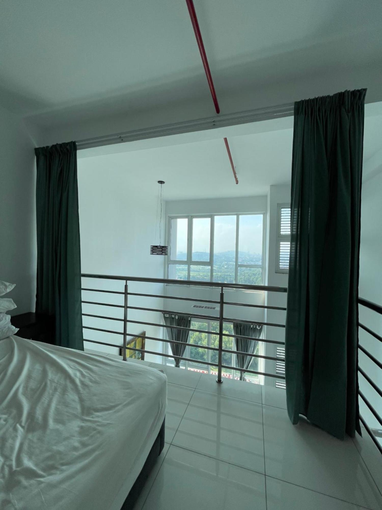 Yenni Duplex @ DeCentrum, Kajang Serdang  Bagian luar foto
