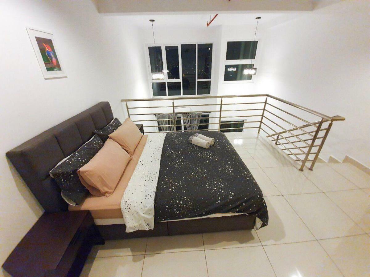Yenni Duplex @ DeCentrum, Kajang Serdang  Bagian luar foto